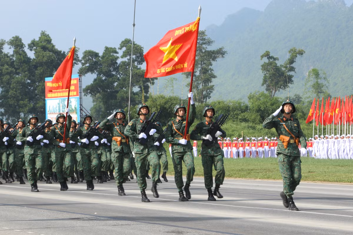Với ý nghĩa, tầm vóc của sự kiện, thời gian qua các cơ quan, đơn vị Quân đội, Công an đã quán triệt, triển khai thực hiện nghiêm túc, tổ chức chặt chẽ việc huấn luyện tập trung các khối diễu binh, diễu hành tham gia Lễ kỷ niệm.