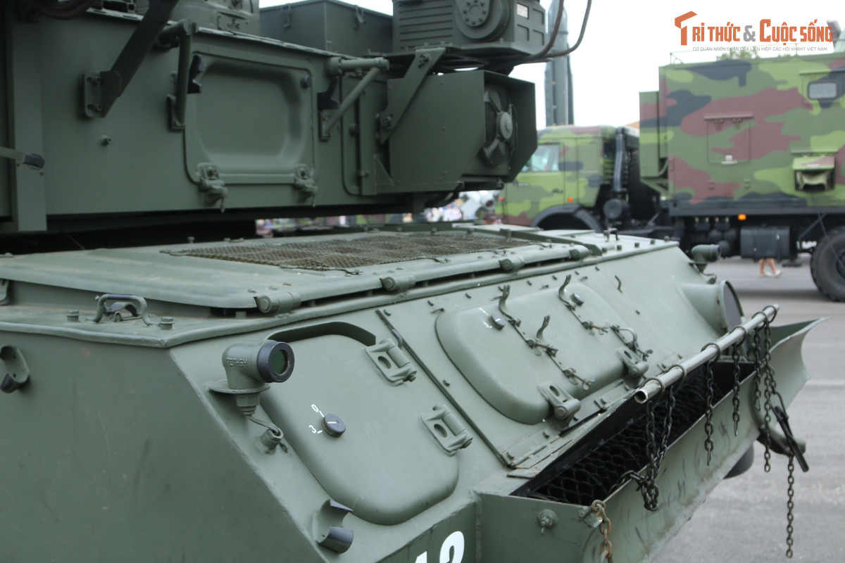 Tầm hoạt động của ZSU23-4 là 450km với đường nhựa và 350km với đường đất. Tổng trọng lượng chiến đấu của xe là 19 tấn.