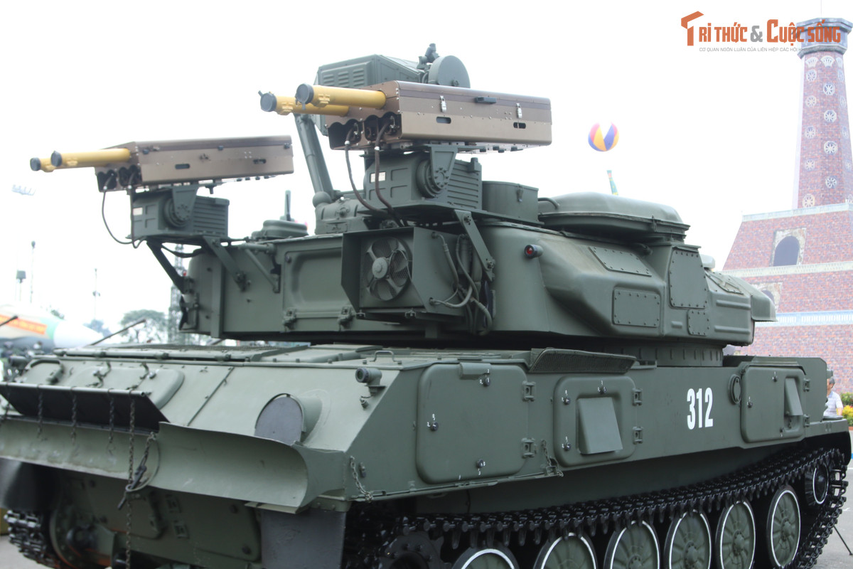 Hệ thống vũ khí mới của ZSU23-4 sau khi nâng cấp gồm: Đài quan sát quang điện tử, khối máy tính trung tâm, khối điều khiển và ổn định đài quan sát và tháp pháo, hệ thống giao diện kíp xe được chế tạo bằng công nghệ điện tử hiện đại, kỹ thuật số cho chỉ tiêu chiến kỹ thuật tương đương, một số chỉ tiêu cao hơn so với tổ hợp ZSU23-4 nguyên bản, các chế độ chiến đấu của xe giữ nguyên tương tự như với khí tài radar nguyên bản.