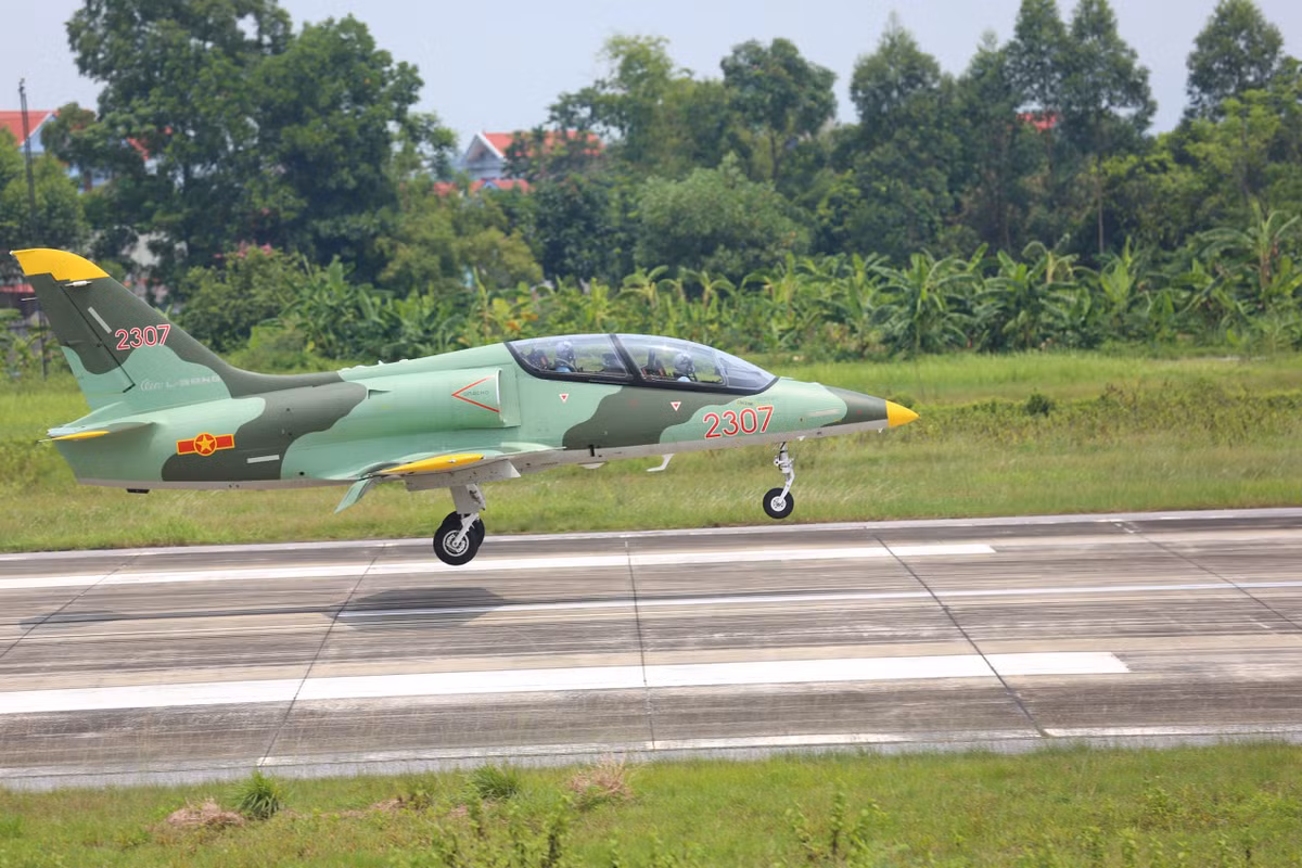L-39NG là loại máy bay phản lực huấn luyện chiến đấu nâng cao, mới được Không quân nhân dân Việt Nam đưa vào trang bị. Ảnh: Thiên Anh.