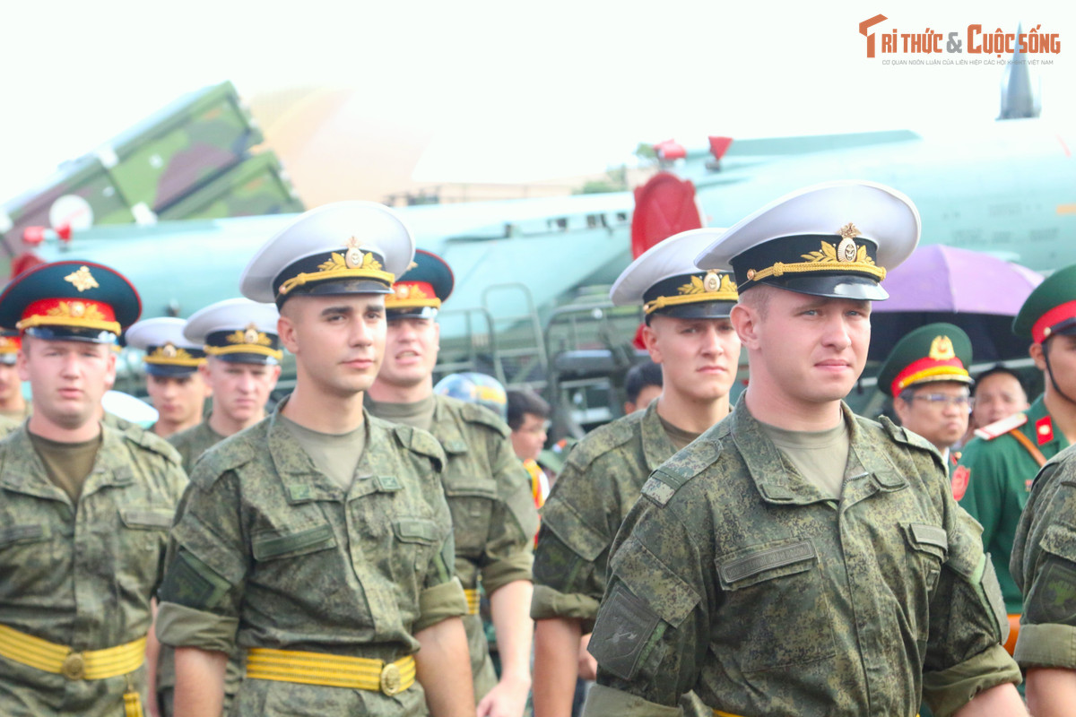 Đây là các quân nhân thuộc biên chế của Trung đoàn chỉ huy số 154 Preobrazhensky, một đơn vị đặc biệt có lịch sử truyền thống gắn liền với Trung đoàn Preobrazhensky huyền thoại, biểu tượng của vinh quang và danh dự quân đội Nga.