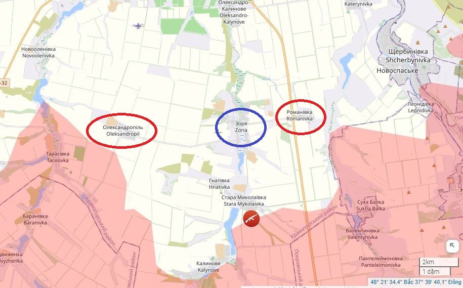 Kênh Deep State của Ukraine cho biết, nếu Kiev không đạt được thỏa thuận ngừng bắn trong những ngày tới, quân Ukraine sẽ mất cả Romanivka và Zorya. Và như vậy, nắp của "vạc dầu" ở phía nam Zarya sẽ bị đóng lại. Deep State cũng cho biết, cuộc tấn công vào Konstantinovka cũng đang diễn ra ở phía tây nam - từ đầu cầu Novoolenivka, nơi đã bị quân Nga chiếm từ trước đó.