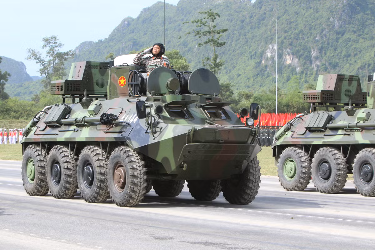 Xe chỉ huy BTR-60PU.