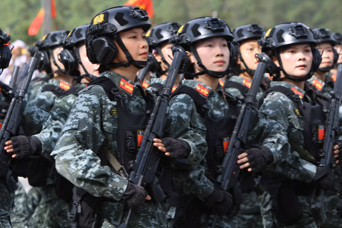 Khối nữ chiến sĩ Cảnh sát Đặc nhiệm.