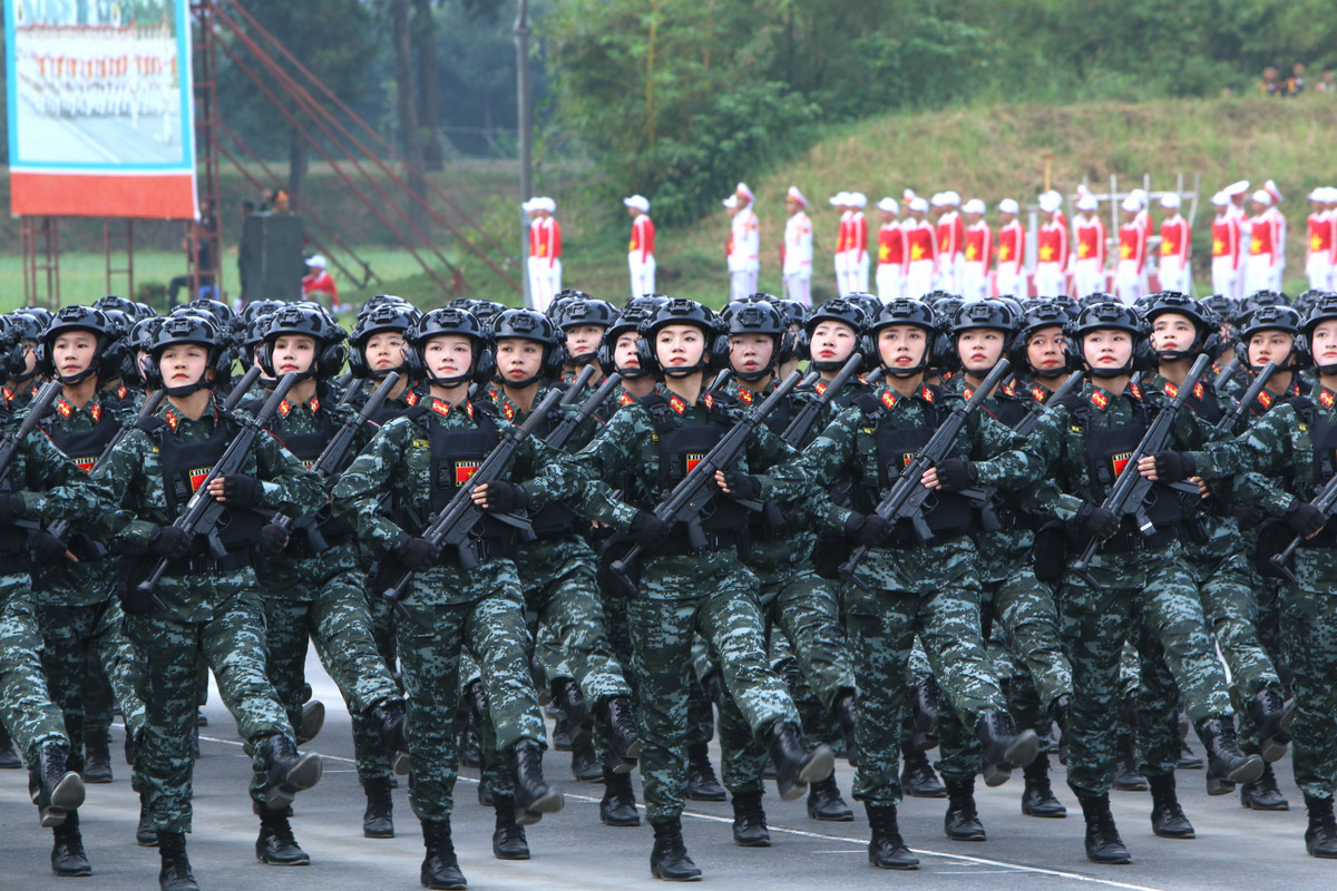 View - Xuất hiện khối xe đặc chủng mới tại tổng hợp luyện diễu binh nhiệm vụ 80 | Báo Tri thức và Cuộc sống - TIN TỨC PHỔ BIẾN KIẾN THỨC 24H