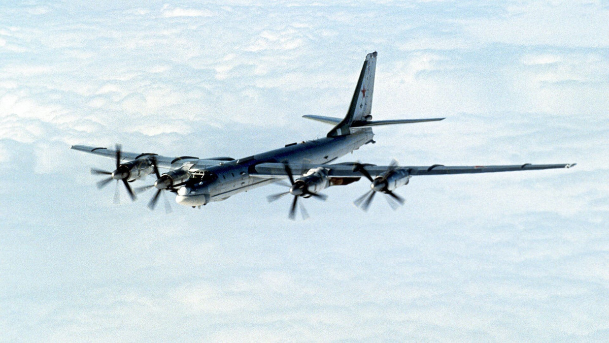 View - Sức mạnh máy bay ném bom Tu-95MS khiến Ukraine trăm phương ngàn kế tiêu diệt | Báo Tri thức và Cuộc sống - TIN TỨC PHỔ BIẾN KIẾN THỨC 24H