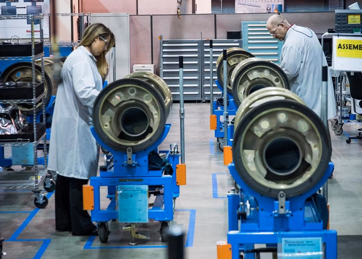 Ngày 27/3, tờ Washington Post đưa tin Lầu Năm Góc đang sử dụng tên lửa Tomahawk với tốc độ đáng báo động, phóng ít nhất 850 tên lửa Tomahawk kể từ khi cuộc chiến với Iran bắt đầu vào ngày 28 tháng 2.