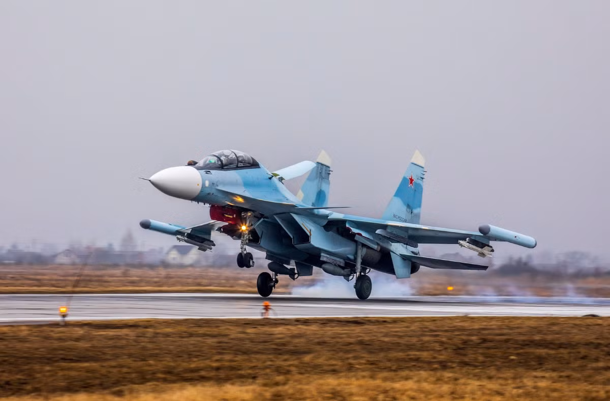 Theo SBU, trong nhiệm vụ mang tên Trung tâm Tác chiến Đặc biệt “A”, UAV Ukraine đã phá hủy một chiếc Su-30SM, làm hư hại một chiếc khác, đồng thời đánh trúng ba chiếc Su-24 và một kho vũ khí hàng không.