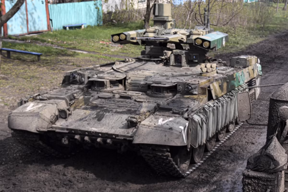 Trước nhiệm vụ trên các thiết kế sư của Uralvagonzavod không ngừng cải tiến các đặc tính của xe BMPT dựa trên kinh nghiệm chiến đấu. Điều này chủ yếu liên quan đến việc cải thiện khả năng bảo vệ. Các phiên bản BMPT năm 2025 khác biệt so với những chiếc được cung cấp cho Quân đội Nga trước chiến dịch quân sự đặc biệt. Giáp phản ứng nổ (ERA) đã được tăng cường và khả năng bảo vệ bên hông bổ sung đã được cung cấp.