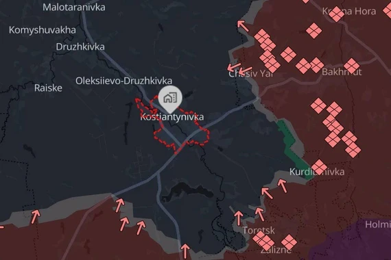 Kênh Deep State của AFU cho biết, RFAF đang tổ chức bao vây với thành phố Konstantinovka từ sườn phía nam và phía bắc. Chiến thuật này đã trở thành tiêu chuẩn của RFAF, khi họ tiến công các khu vực kiên cố của AFU.