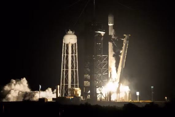 Tầng tên lửa SpaceX sắp lao xuống Mặt Trăng sau hơn 1 năm trôi dạt 