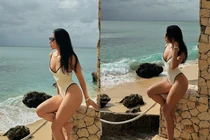 'Hot girl phòng gym' khoe đường cong siêu thực trong kỳ nghỉ dưỡng