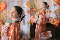 Hậu Hoàng nhí nhảnh trong bộ ảnh Trung thu