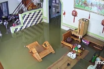 Xót xa trước hình ảnh miền Trung chìm trong biển nước