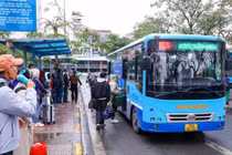 Điều chỉnh, tăng cường 9 tuyến xe buýt đến Khu công nghệ cao Hòa Lạc