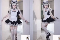 Hoá thân thành cô hầu gái, nữ coser nhảy 'vũ điệu cánh cụt' hút hồn fan