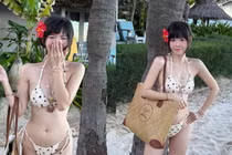 Hot girl FAPtv Thúy Kiều lên đồ đi biển cực “gắt”