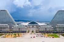 Trụ sở hành chính Hải Phòng ngày đầu đón cán bộ, người dân