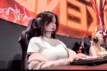 YuGi Kiều Oanh khiến cả khán đài 'đứng hình' với vai trò game thủ