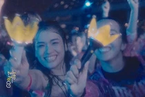 Danh tính fangirl Việt xuất hiện trong vlog của G-Dragon