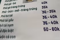 Nhiều quán phở đồng loạt tăng giá, khách hàng đặt câu hỏi