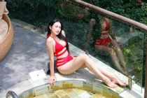 Doãn Hải My lần đầu tiên diện bikini khoe dáng sau khi sinh em bé
