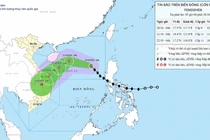 Bão số 12 Fengshen giật cấp 11, cách đặc khu Hoàng Sa khoảng 540 km