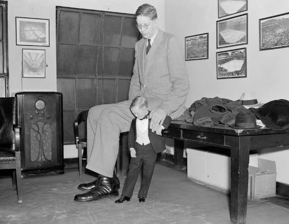 Top 10 người cao nhất mọi thời đại