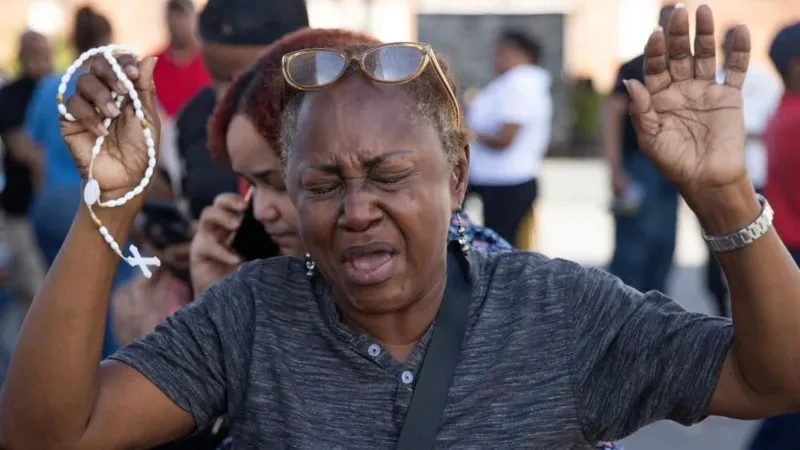 Hiện trường vụ sập mái hộp đêm, hơn 170 người thương vong