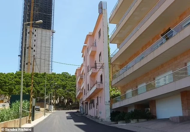 Sửng sốt trước những ngôi nhà mỏng nhất thế giới