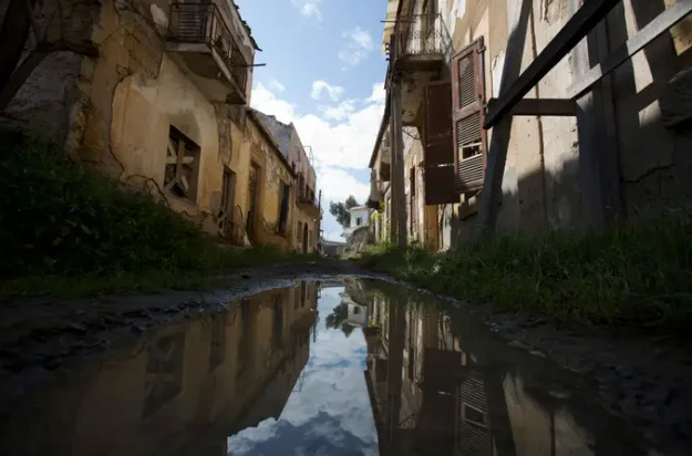 Đột nhập “mảnh đất không người” chia cắt thủ đô Síp