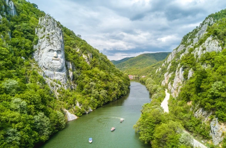 Top sự thật kinh ngạc về đất nước Romania