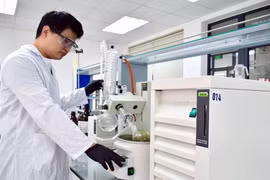 [VIDEO] Khung lương 300 triệu/tháng cho nhà khoa học: Cần thêm gì để thu hút c