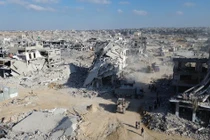 Israel tấn công vào Gaza, hàng trăm người thương vong