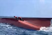 Lật tàu cá ở ngoài khơi bờ biển Hàn Quốc, 9 người mất tích