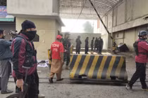 Đánh bom trụ sở cảnh sát ở Pakistan, nhiều người thiệt mạng