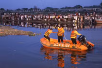 Lật thuyền du lịch ở Ấn Độ, ít nhất 10 người thiệt mạng