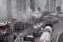 Nổ xe bồn ở Mexico, thương vong tiếp tục tăng