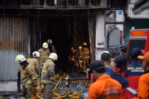 Nhân chứng kể về vụ cháy tòa nhà văn phòng ở Indonesia 