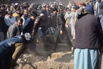 Mưa lớn làm sập nhà trong đêm, 7 mẹ con tử vong