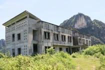 Dự án nhà máy xi măng 5.000 tỷ ở Ninh Bình bỏ hoang, chủ đầu tư biến mất