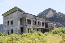 Dự án nhà máy xi măng 5.000 tỷ ở Ninh Bình bỏ hoang, chủ đầu tư biến mất