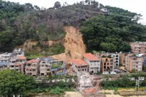 Hiện trường lở đất vùi lấp 14 người ở Trung Quốc