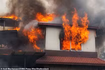 Toàn cảnh thủ đô Nepal chìm trong khói lửa giữa biểu tình bạo lực