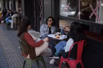 Cuộc sống người dân Iran giữa ngừng bắn