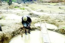 Nhóm vũ trang xông vào khu mỏ, sát hại nhiều người