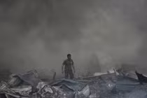 Israel không kích Lebanon, quan chức cấp cao Hezbollah thiệt mạng