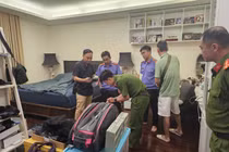 Cận cảnh khám xét biệt thự của diễn viên Trương Ngọc Ánh