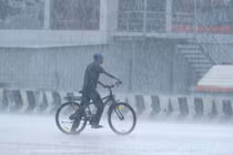 Lũ lụt nghiêm trọng ở Ấn Độ, 100 người thiệt mạng