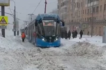 Tuyết rơi dày kỷ lục ở thủ đô Moscow